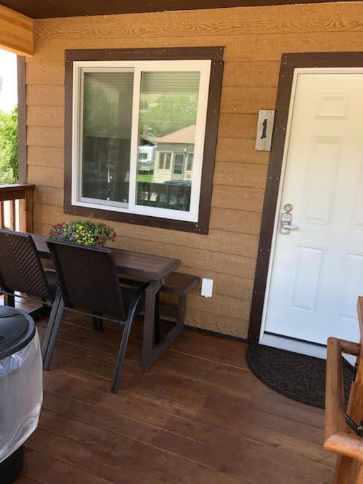 Parkway Yellowstone Guest House Room #1 Gardiner Luaran gambar